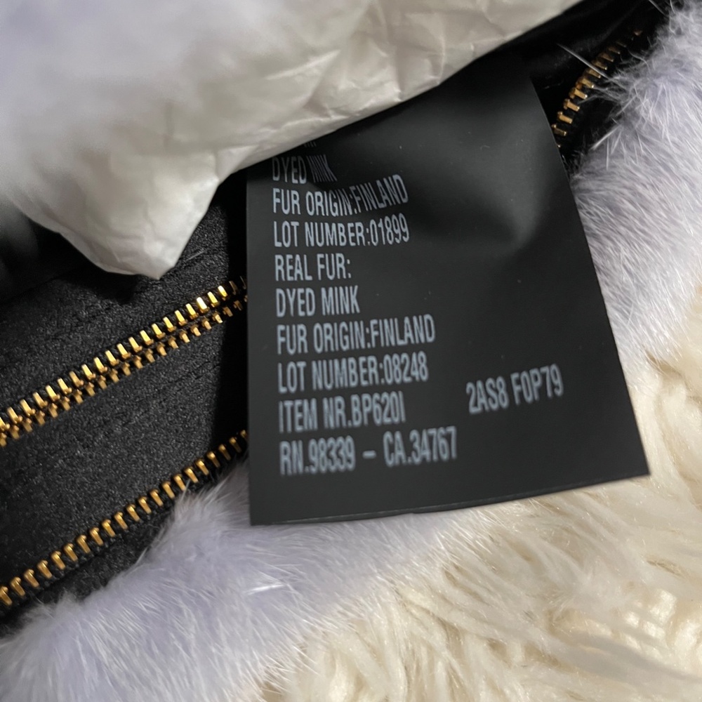 New Authentic Prada Fur Pochette - Picture 7 of 7